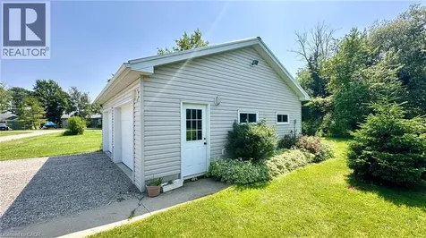 418 Lakeshore Road Selkirk ON N0A 1P0