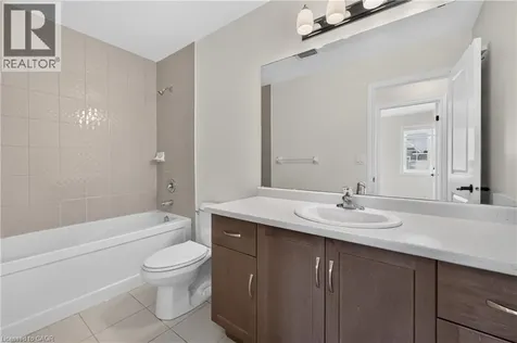 114 Dunrobin Lane Grimsby ON L3M 0H4