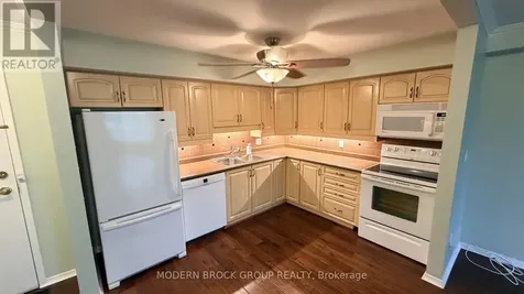 21 Liston Avenue Brockville ON K6V 6Z3