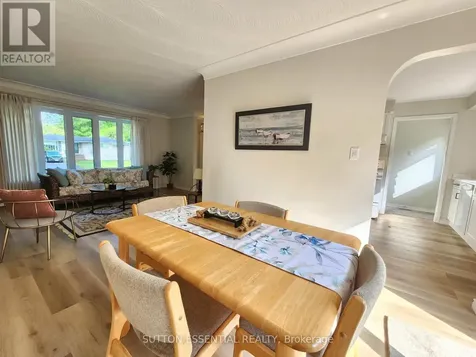 18 Vanier Drive Brockville ON K6V 3J5