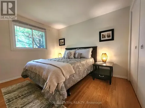 18 Vanier Drive Brockville ON K6V 3J5