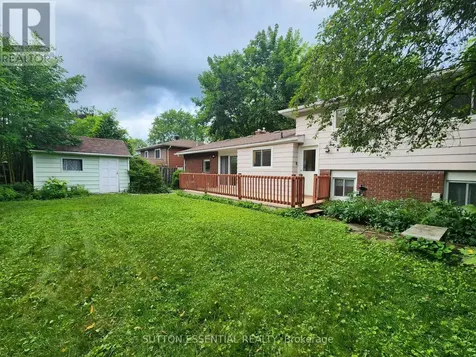 18 Vanier Drive Brockville ON K6V 3J5