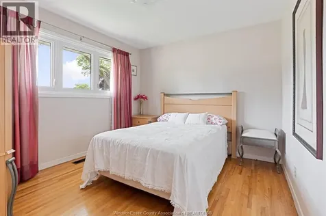 3425 Woodlawn Avenue Windsor ON N8W 2J4