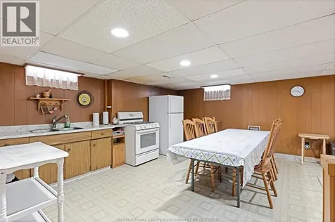 3425 Woodlawn Avenue Windsor ON N8W 2J4