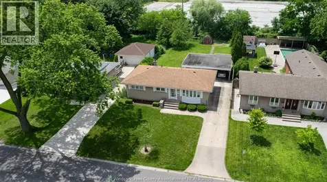 3425 Woodlawn Avenue Windsor ON N8W 2J4