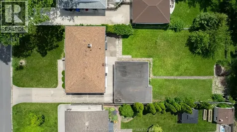 3425 Woodlawn Avenue Windsor ON N8W 2J4