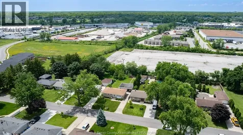 3425 Woodlawn Avenue Windsor ON N8W 2J4