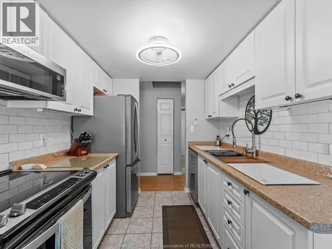 8335 Wyandotte Street East Windsor ON N8S 4S8
