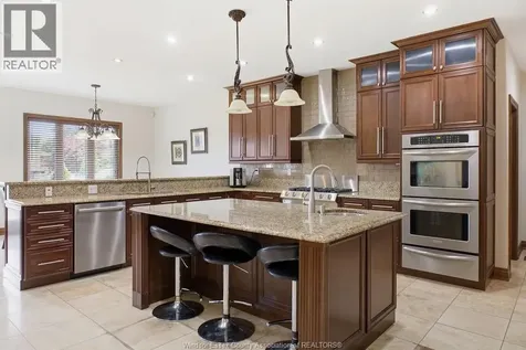 118 Remo Lakeshore ON N8L 0Z3