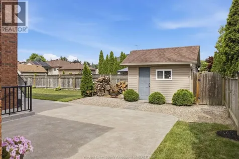 118 Remo Lakeshore ON N8L 0Z3