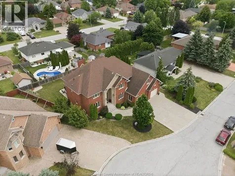 118 Remo Lakeshore ON N8L 0Z3