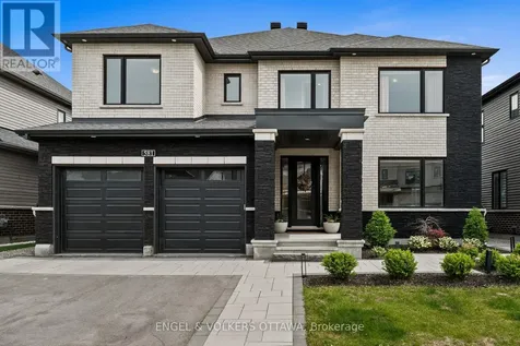 581 Bridgeport Avenue Ottawa ON K4M 0M4