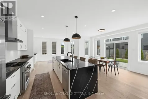 581 Bridgeport Avenue Ottawa ON K4M 0M4