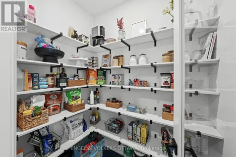 581 Bridgeport Avenue Ottawa ON K4M 0M4