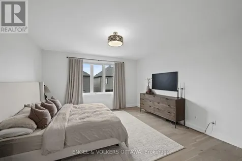581 Bridgeport Avenue Ottawa ON K4M 0M4