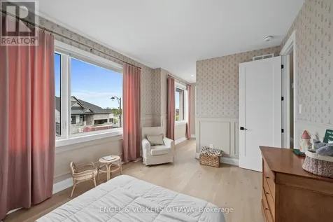 581 Bridgeport Avenue Ottawa ON K4M 0M4