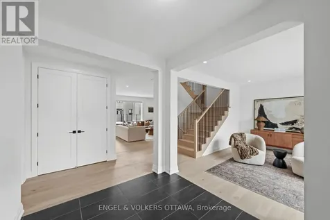 581 Bridgeport Avenue Ottawa ON K4M 0M4