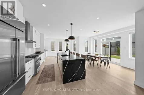 581 Bridgeport Avenue Ottawa ON K4M 0M4