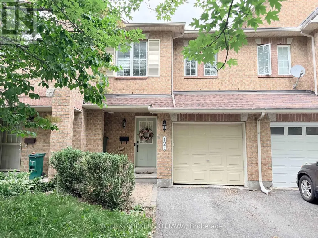 124 Landover Crescent Ottawa ON K2M 2W2