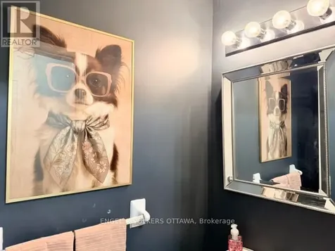 124 Landover Crescent Ottawa ON K2M 2W2