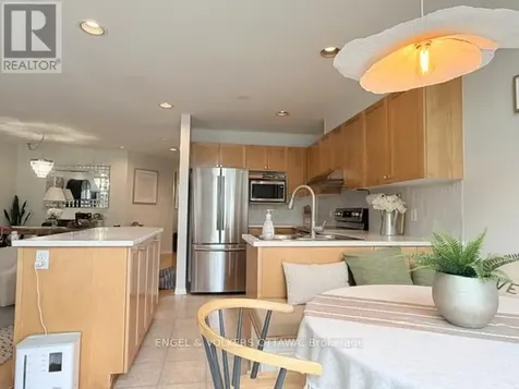 124 Landover Crescent Ottawa ON K2M 2W2