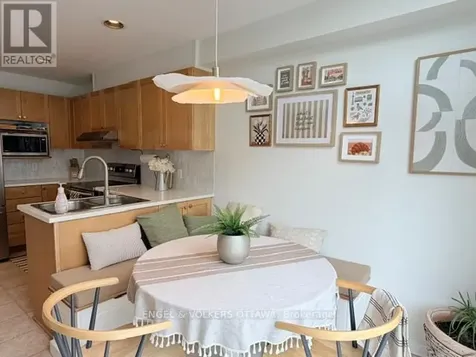 124 Landover Crescent Ottawa ON K2M 2W2