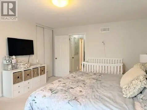 124 Landover Crescent Ottawa ON K2M 2W2
