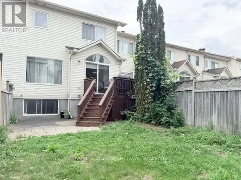 124 Landover Crescent Ottawa ON K2M 2W2