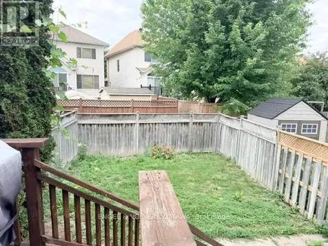 124 Landover Crescent Ottawa ON K2M 2W2