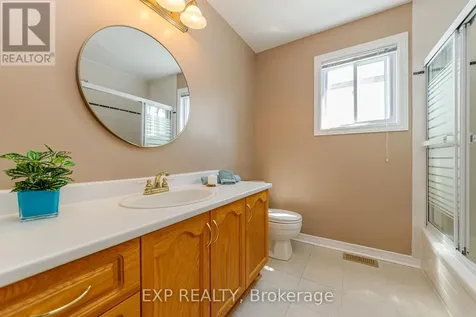 40 Newborough Crescent Ottawa ON K2G 6A5