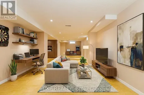 40 Newborough Crescent Ottawa ON K2G 6A5