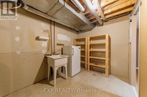40 Newborough Crescent Ottawa ON K2G 6A5