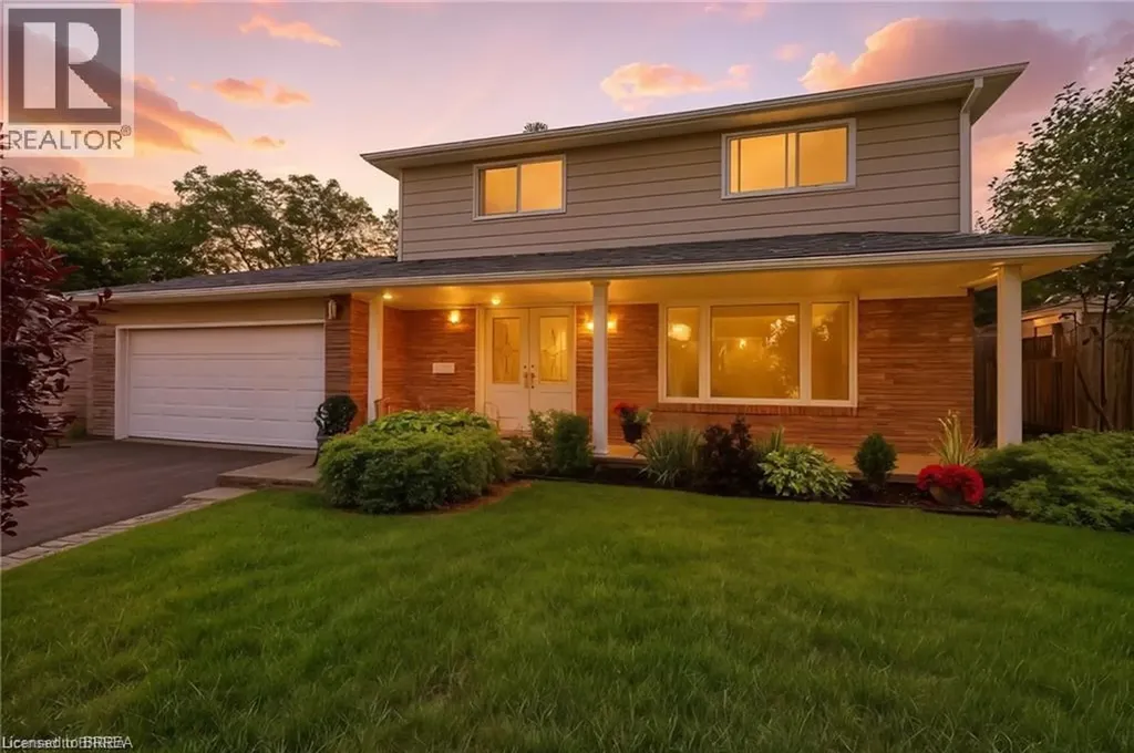 307 Erindale Drive Burlington ON L7L 4T3