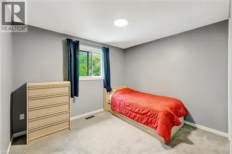 307 Erindale Drive Burlington ON L7L 4T3