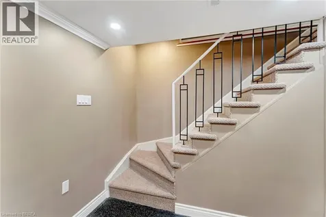 307 Erindale Drive Burlington ON L7L 4T3