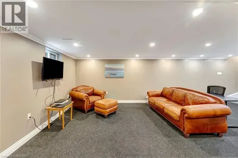 307 Erindale Drive Burlington ON L7L 4T3