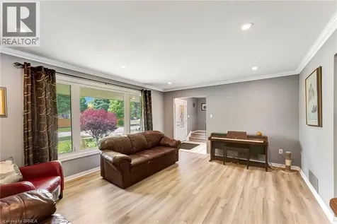 307 Erindale Drive Burlington ON L7L 4T3