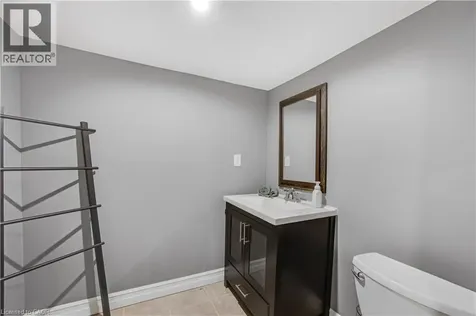 4465 Comfort Crescent Beamsville ON L3J 1M3