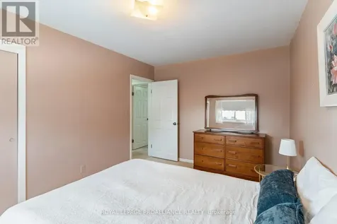 1 Hardy Crescent Brockville ON K6V 3A2