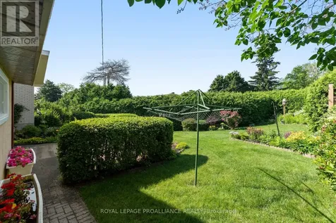 1 Hardy Crescent Brockville ON K6V 3A2