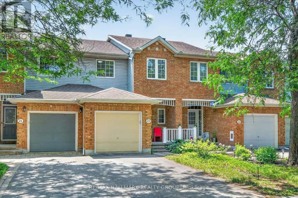 24 Gray Crescent Ottawa ON K2K 3J6