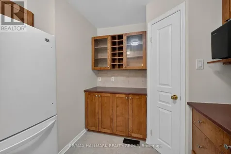 24 Gray Crescent Ottawa ON K2K 3J6