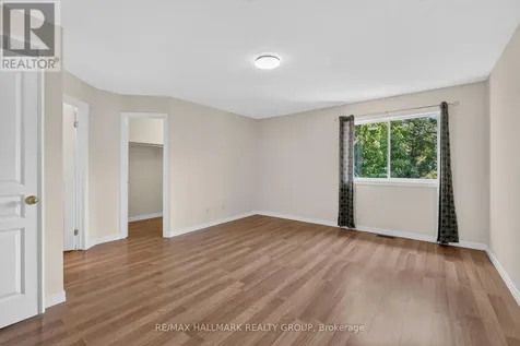 24 Gray Crescent Ottawa ON K2K 3J6