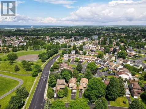 1550 Bourcier Drive Ottawa ON K1E 3J2