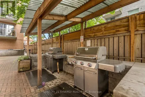 429 Somerset Street West Ottawa ON K2P 2P5