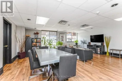 429 Somerset Street West Ottawa ON K2P 2P5