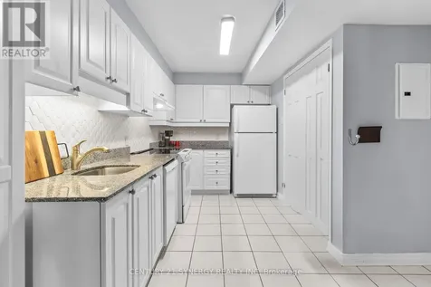 429 Somerset Street West Ottawa ON K2P 2P5