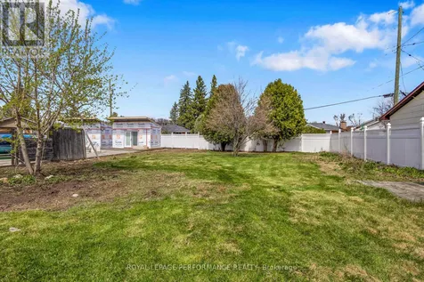 1321 Rustic Drive Ottawa ON K2C 2Y3
