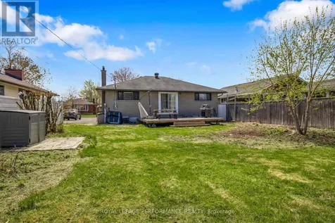 1321 Rustic Drive Ottawa ON K2C 2Y3