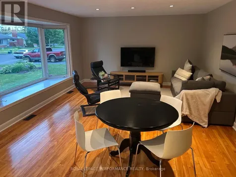 1321 Rustic Drive Ottawa ON K2C 2Y3